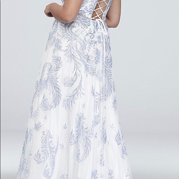 Prom dress - Picture 2 of 3